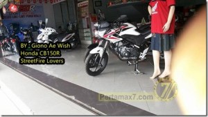 honda-CB150R-white-red_thumb.jpg