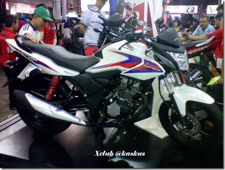 Honda verza putih di PRJ 1