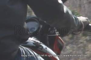 New-Bajaj-Pulsar-200-NS-with-Fuel-Injection-Spy-Shots-rush-lane-16