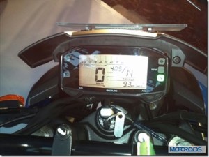 Suzuki-GIXXER-150-8_thumb.jpg