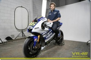 Yamaha-YZF-M1-2014-Valentino-Rossi-46-c_thumb.jpg