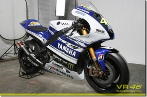 Yamaha-YZF-M1-2014-Valentino-Rossi-46-d_thumb.jpg