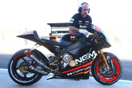 aleix espargaro ngm mobile foward racing team