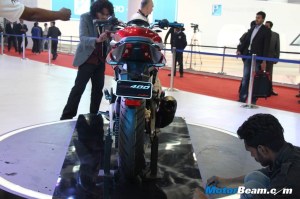 Bajaj-Pulsar-CS400-Rear-1.jpg