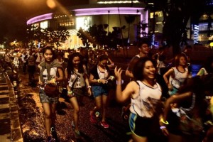 Glow Run Night Series GT125 Surabaya (5)&nbsp;(Small)