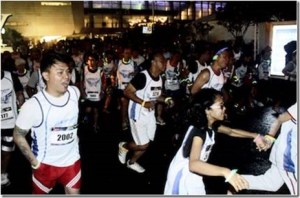 Glow-Run-Surabaya-2_thumb.jpg