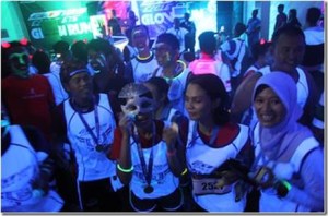 Glow-Run-Surabaya-3_thumb.jpg