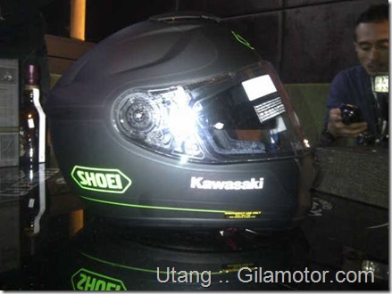 helm shoei kawasaki Z1000 2014