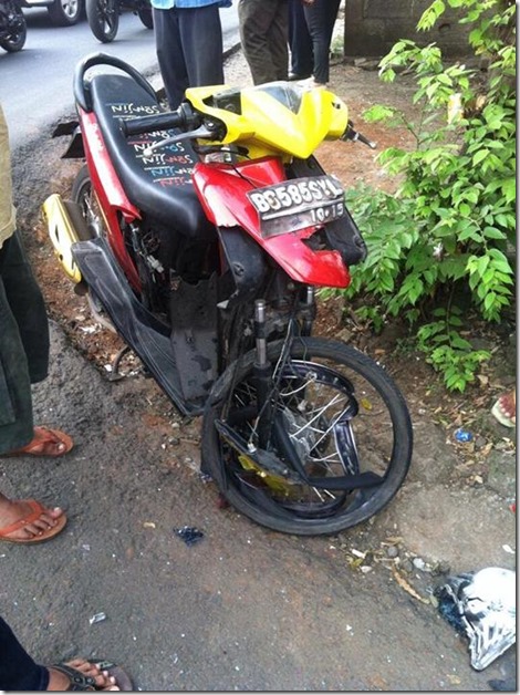 honda beat ban cacing vs toyota innova Jakarta