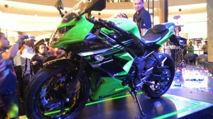 kawasaki ninja 250 RR mono launching&nbsp;3