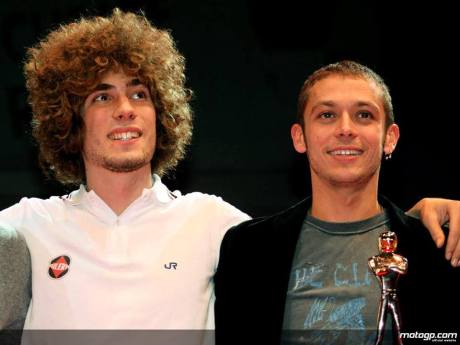 marco simoncelli 58 with valentino rossi 46