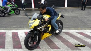 tmcblog.com-test-kawasaki-ninja-250-RR-mono.jpg