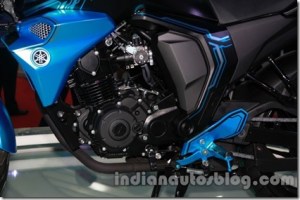 Yamaha-FZ-S-Concept-Auto-Expo-engine_thumb.jpg