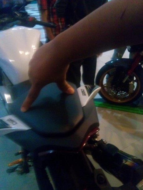 jok boncenger kawasaki ninja 250 RR mono