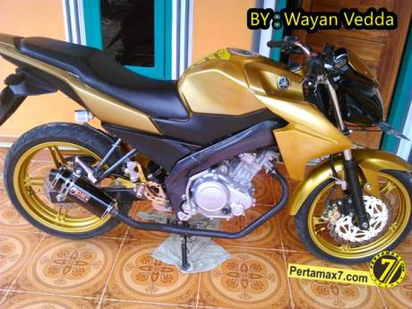 Modifikasi Yamaha New Vixion titanium Gold jadi Full Gold 001
