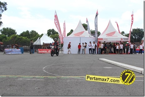 testride honda new megapro FI 012