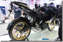Yamaha-R15-Black-2014_thumb.jpg