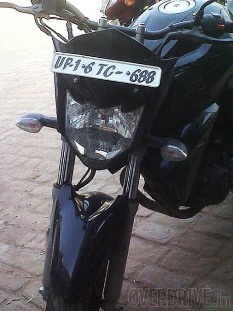 Yamaha-FZ-Facelift-Spy-Shot-Headlight