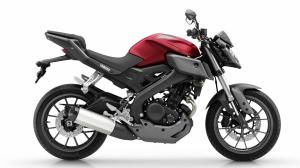 2014-Yamaha-MT125-EU-Anodized-Red-Studio-002