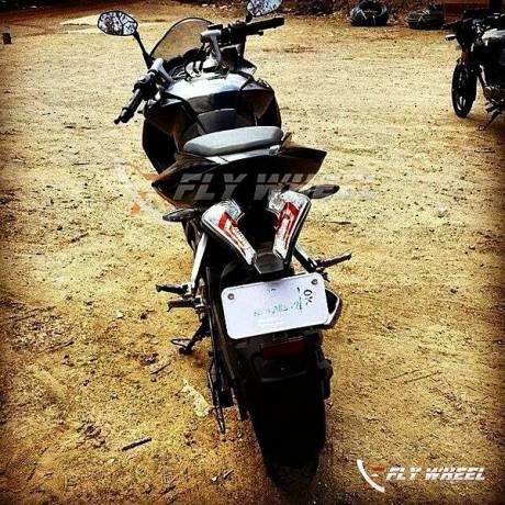Bajaj-Pulsar-200-SS