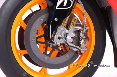 Brembo_Repsol_Honda_Brake_Mugello_2012_04