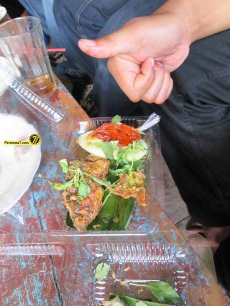 Rumah Makan Ikan laut Hj. Tipa Gresik Jawa Timur 2