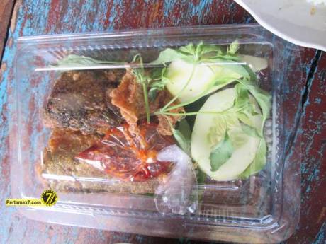 Rumah Makan Ikan laut Hj. Tipa Gresik Jawa Timur 4