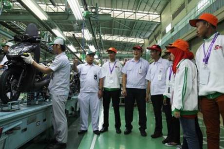 AHM Siapkan Generasi Peduli melalui AHMBS 2014 1