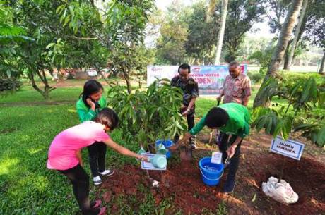 AHM Siapkan Generasi Peduli melalui AHMBS 2014 3
