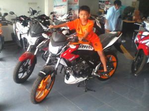 Honda CB150R streetfire Livery Repsol&nbsp;1