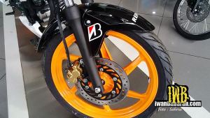 Honda CB150R streetfire Livery Repsol&nbsp;10