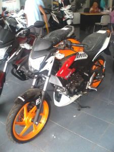 Honda CB150R streetfire Livery Repsol&nbsp;2