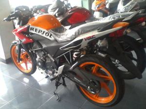 Honda CB150R streetfire Livery Repsol&nbsp;3