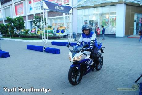 testride yamaha R15