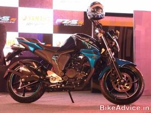 Yamaha-FZ-S-V2-Pics-side-blue
