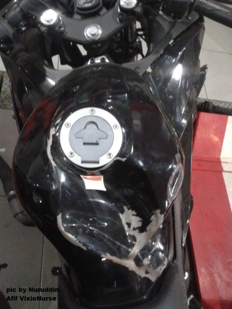 yamaha R15 hancur