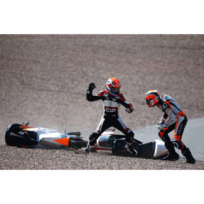 Bryan Schouten VS Scott Deroue fight on moto3 germany 2014