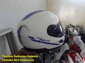 Helm standar Yamaha R25&nbsp;7