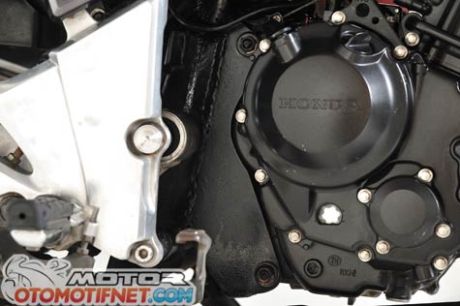 Honda Tiger Revo pakai mesin Honda CBR250R 6