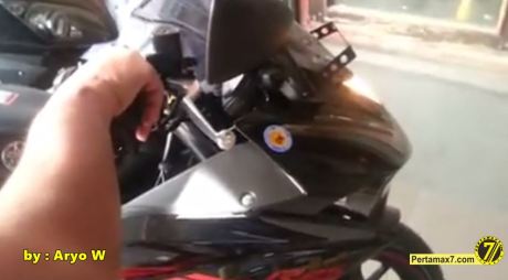 lampu senja yamaha R25 nyala