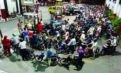 antrean bbm bersubsidi