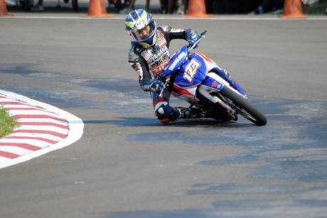 Rheza Danica (Yamaha Trijaya Racing) meraih pole position di kualifikasi seri 3 Indoprix 2014