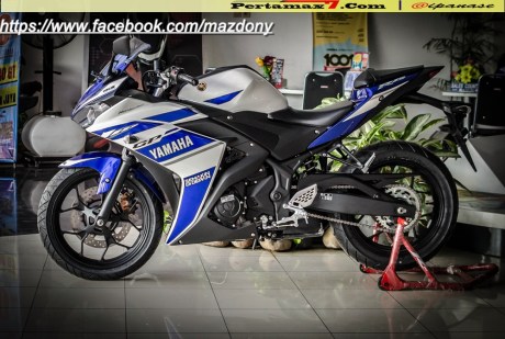Yamaha YZF-R25 Blue pertamax7.com Indonesia 2