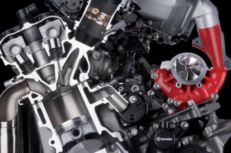 kawasaki-ninja-h2r-24-600x400