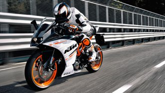 KTM RC 390 on track
