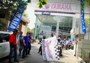 Peserta X-Ride Touring Tangguh Luar Biasa start dari Yamaha DDS 1 Cempaka&nbsp;Putih