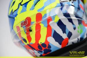 Rossi new AGV Helmet on misano 2014&nbsp;9