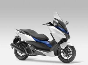 2015-Honda-Forza-125-002