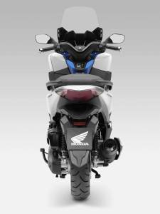 2015-Honda-Forza-125-004