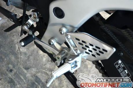 deltabox-Yamaha-YZF-R253